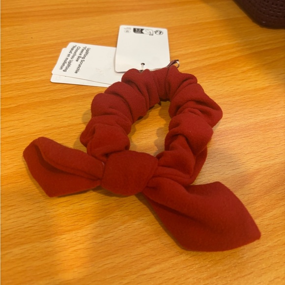 Lululemon Athletica Red Hair Scrunchie with Bow - Picture 1 of 3
